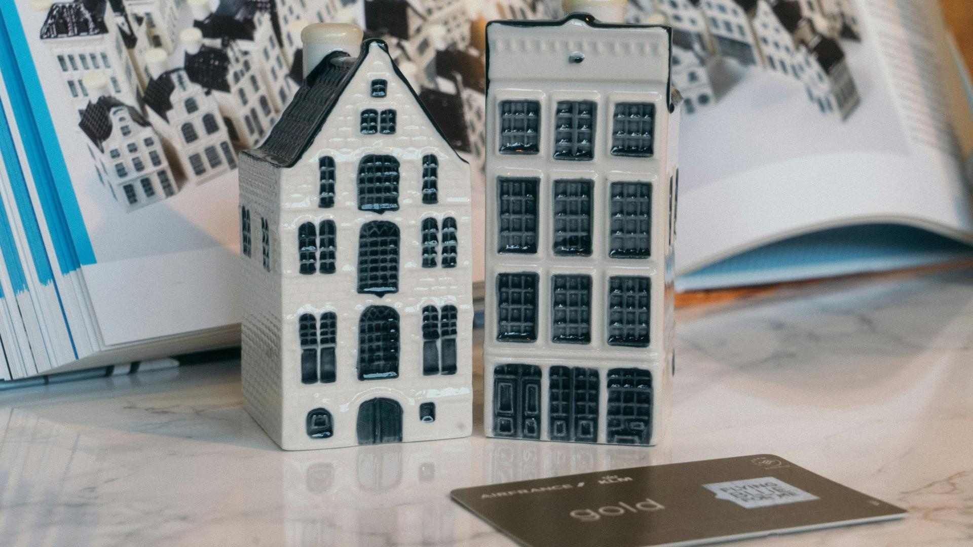 KLM Delft Blue miniature houses handed to World Business Class passengers
